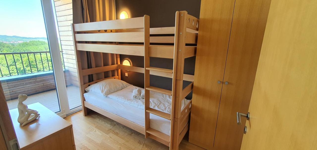 Mari 14 Apartment Maribor Bagian luar foto