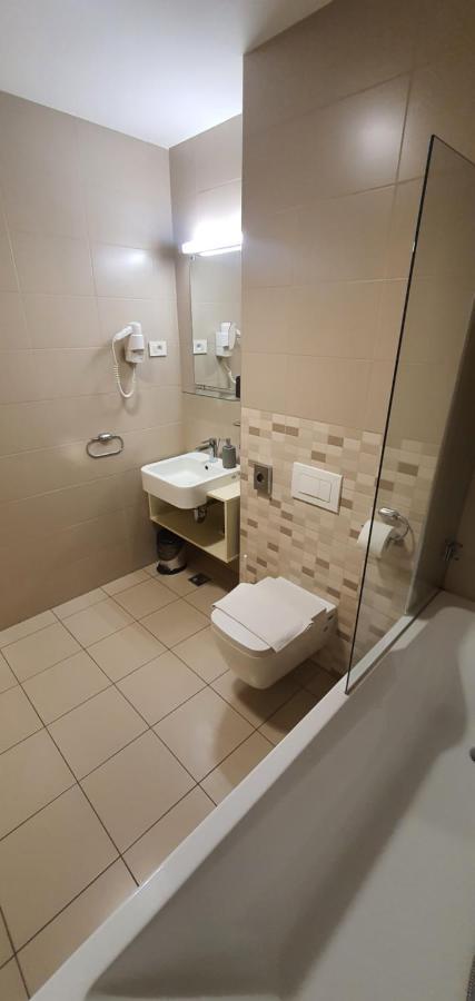 Mari 14 Apartment Maribor Bagian luar foto